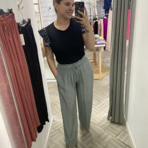 Pantalón Fluido Detalle